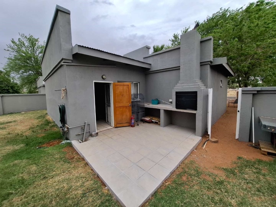 3 Bedroom Property for Sale in Keidebees Northern Cape